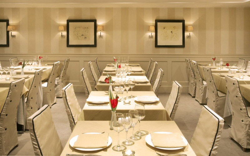 اندازه های استاندارد میز و صندلی ناهارخوری رستوران و تالار - اندازه استاندارد میزهای رستورانی و تالاری