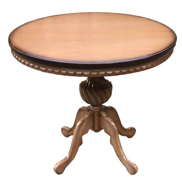 معرفی 10 مدل میز رستورانی پرفروش - میز چوبی گرد از چوب راش